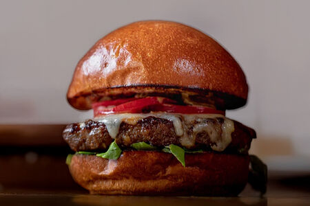 Бургер с мраморной говядиной