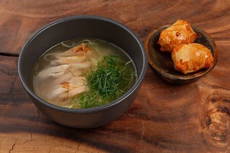 Куриный суп с домашней лапшой