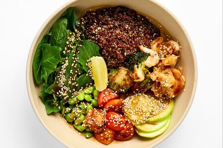 Киноа Боул с креветкой 