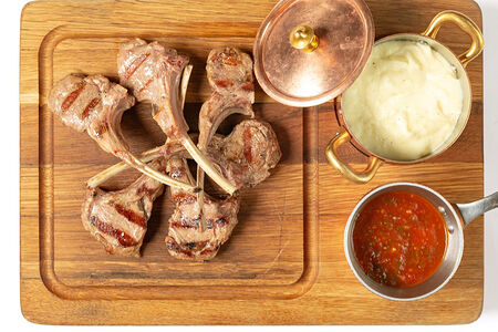 Ребра ягненка на гриле