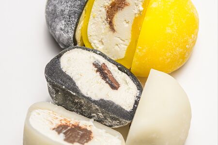 Моти Сникерс, Орео, Баунти