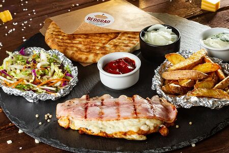 Сет на одного с грудкой, моцареллой и беконом