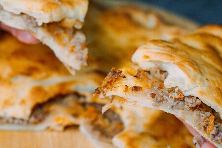 Пирог с мясом и капустой