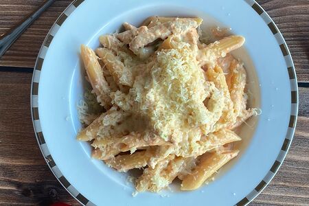 Пенне с цукини и курицей