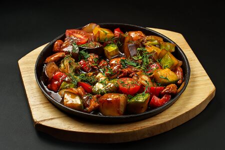 Сковородка с курицей