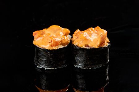 Острый ролл с тунцом