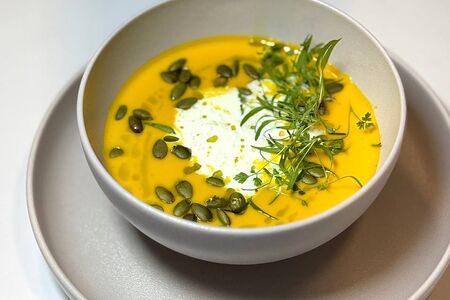 Тыквенный суп со страчателлой 