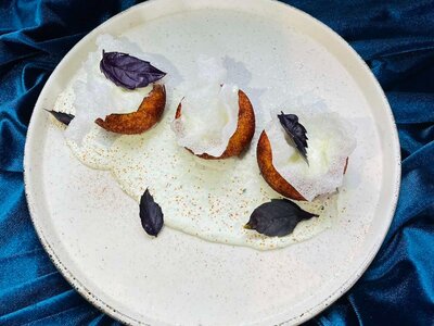 Сырники со сметаной