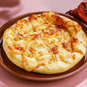 Хачапури с копчёным сулугуни