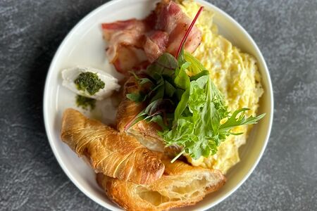 Скрэмбл с беконом