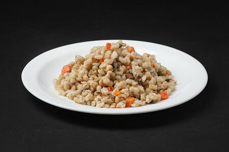 Перловка с овощами и грибами