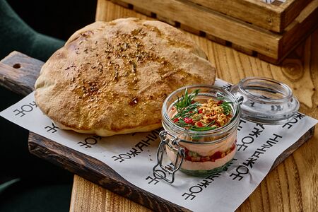 Паштет из форели с питой