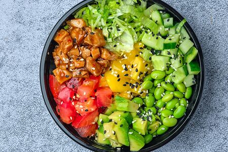 Боул с имбирным цыпленком и пряным терияки