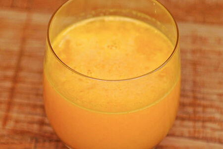 Свежевыжатый апельсиновый сок