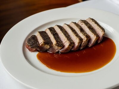 Перечный стейк из тунца