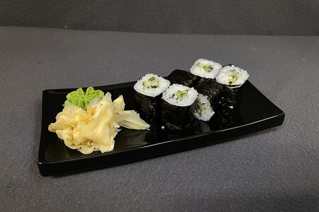 Маки с огурцом