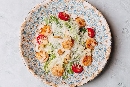 Цезарь с креветками 