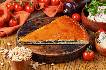 Пирог со шпинатом и сыром