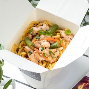 Вок со свининой в кисло-сладком соусе