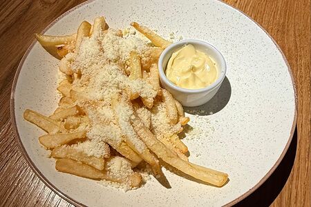 Трюфельный картофель с пармезаном