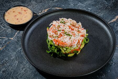 Салат с крабом Jimoto