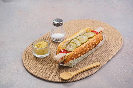 Хот-дог Датский с сосиской из индейки