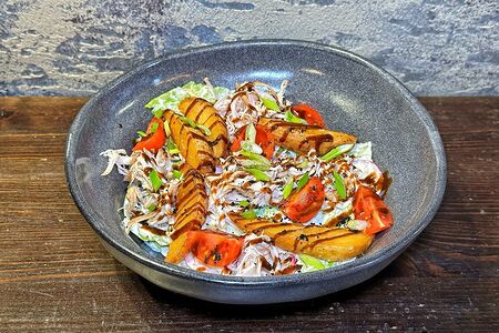 Салат с копченой курицей и горчичной заправкой