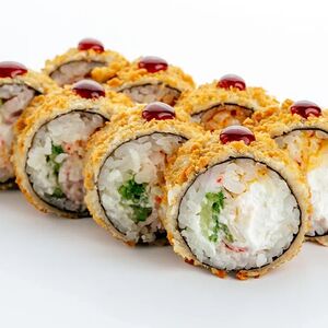 Хот с тартаром из снежного краба и беконом