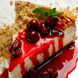 Чизкейк с вишнёвым соусом