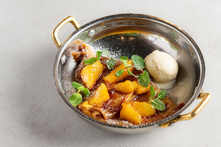 Блины в апельсиновой карамели