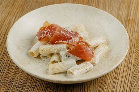 Ригатони с пармой