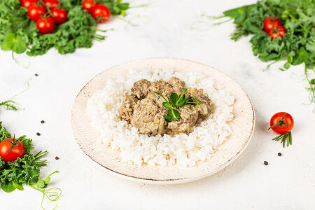 Печень по-строгановски с рисом