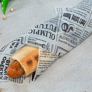 Хот дог с куриной сосиской