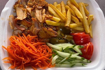 Гирос в талерке 