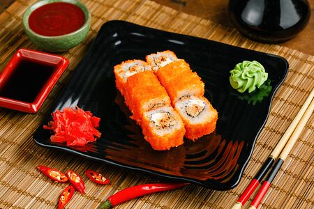 Ролл Кимчи с крабом