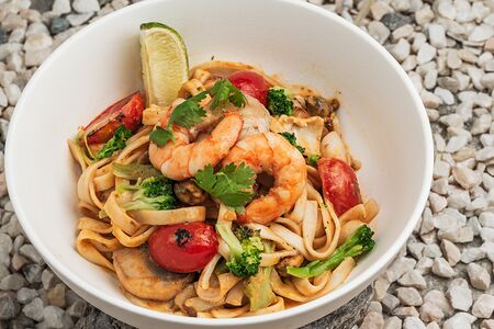 Удон Том ям