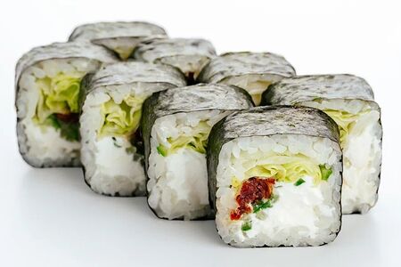 Вяленый томат и салат