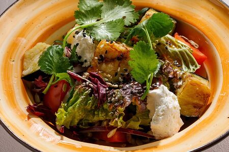 Салат с баклажанами и сливочным сыром