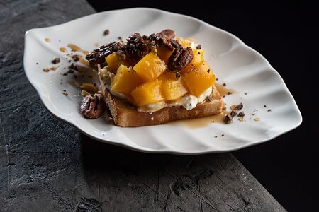 Бриошь Персик-Маскарпоне 