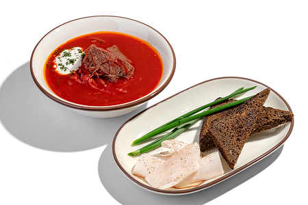 Борщ с томлеными щечками