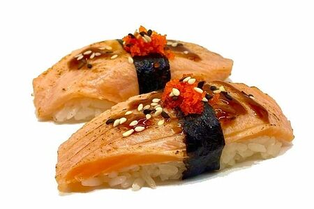 Суши с Опаленным лососем