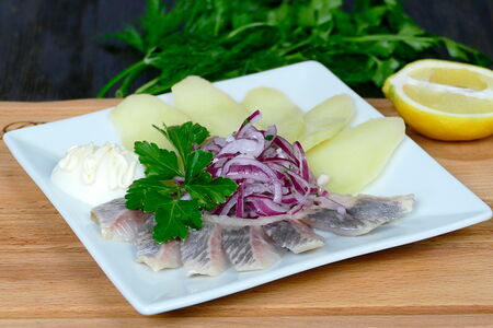 Сельдь с гарниром