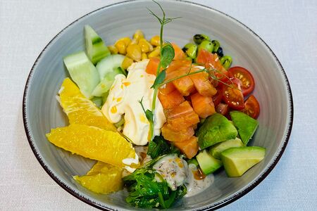 Поке с лососем 