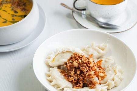 Вареники с картошкой и жареным луком