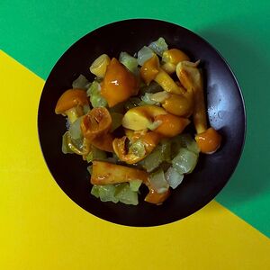 Наполнитель с опятами и огурцами