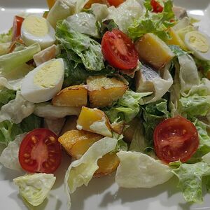 Салат с копченой масляной рыбой