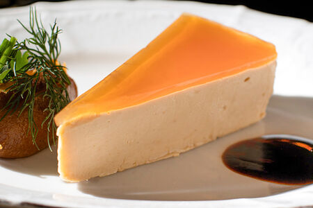 Террин из фуа-гра, финики и инжир