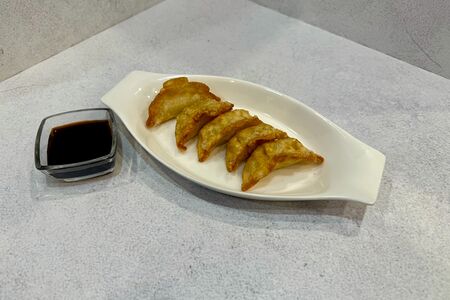 Гёдза жареная с креветкой 