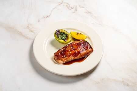 Стейк из семги на гриле