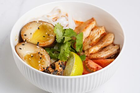 Том-ям Рамен с курицей